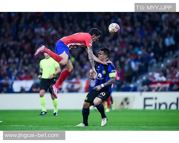 世界杯马竞与波尔图激战成平局意外瞬间引发全场热烈反响集锦回顾 世界杯马竞与波尔图激战成平局意外瞬间引发全场热烈反响集锦回顾