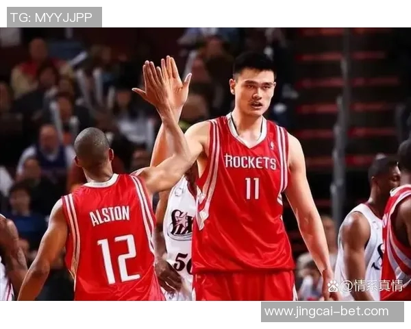 姚明亲赴新疆推动篮球发展助力西部体育事业腾飞