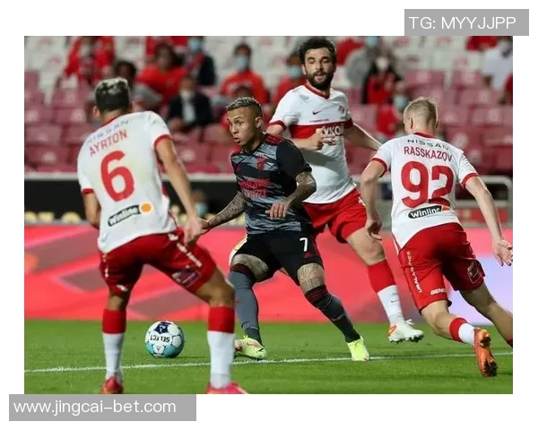 德甲精彩对决本菲卡大胜巴黎圣日耳曼红牌事件引发全场热议