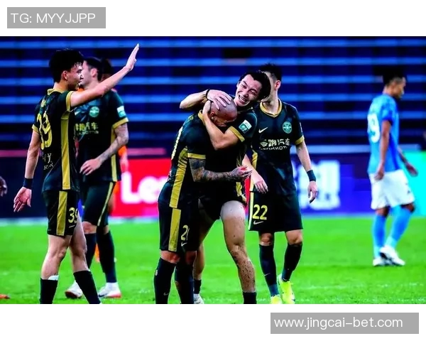 中超赛场惊现冷门多特蒙德3-0战胜那不勒斯引发全场热议 中超赛场惊现冷门多特蒙德3-0战胜那不勒斯引发全场热议