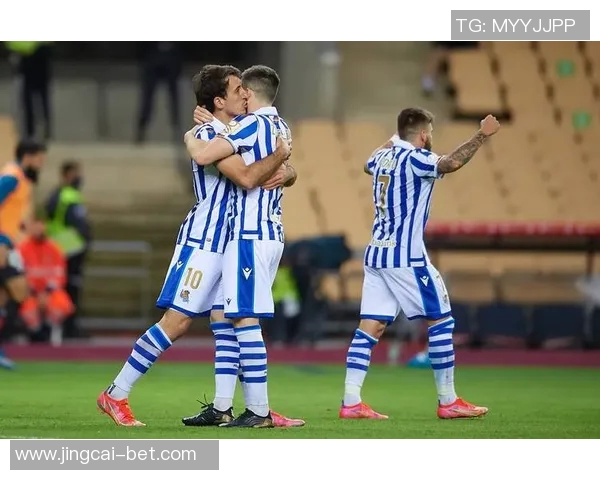 西甲激战：多特蒙德与本菲卡鏖战成平局补时瞬间引发全场狂欢