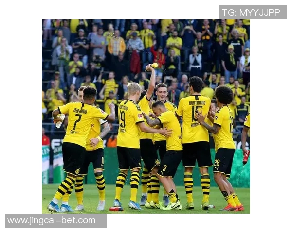 德甲冷门：多特蒙德与巴黎圣日耳曼激战成平局引发全场热议